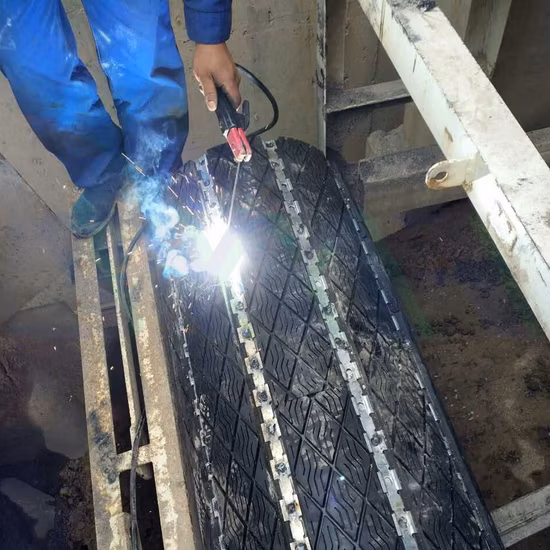 Replaceable Pulley Lagging for Conveyor Maintenance